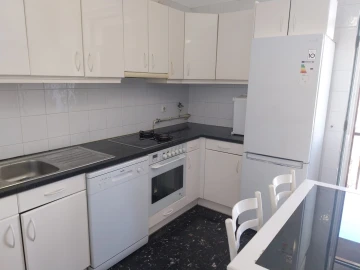 Apartamento T3 para Arrendamento em Sé Nova, Santa Cruz, Almedina e São Bartolomeu