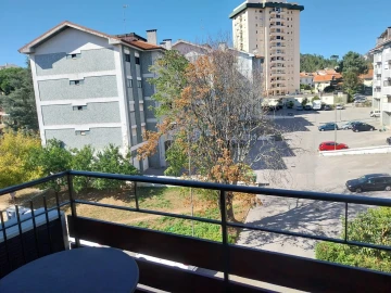 Apartamento T3 para Arrendamento em Sé Nova, Santa Cruz, Almedina e São Bartolomeu