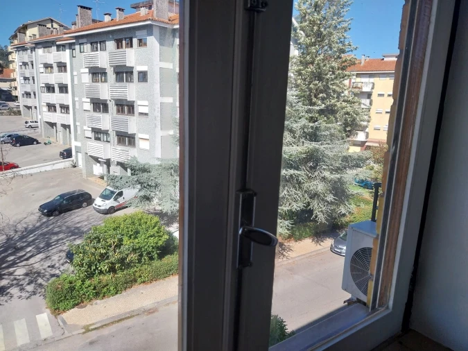 Apartamento T3 para Arrendamento em Sé Nova, Santa Cruz, Almedina e São Bartolomeu Foto 15