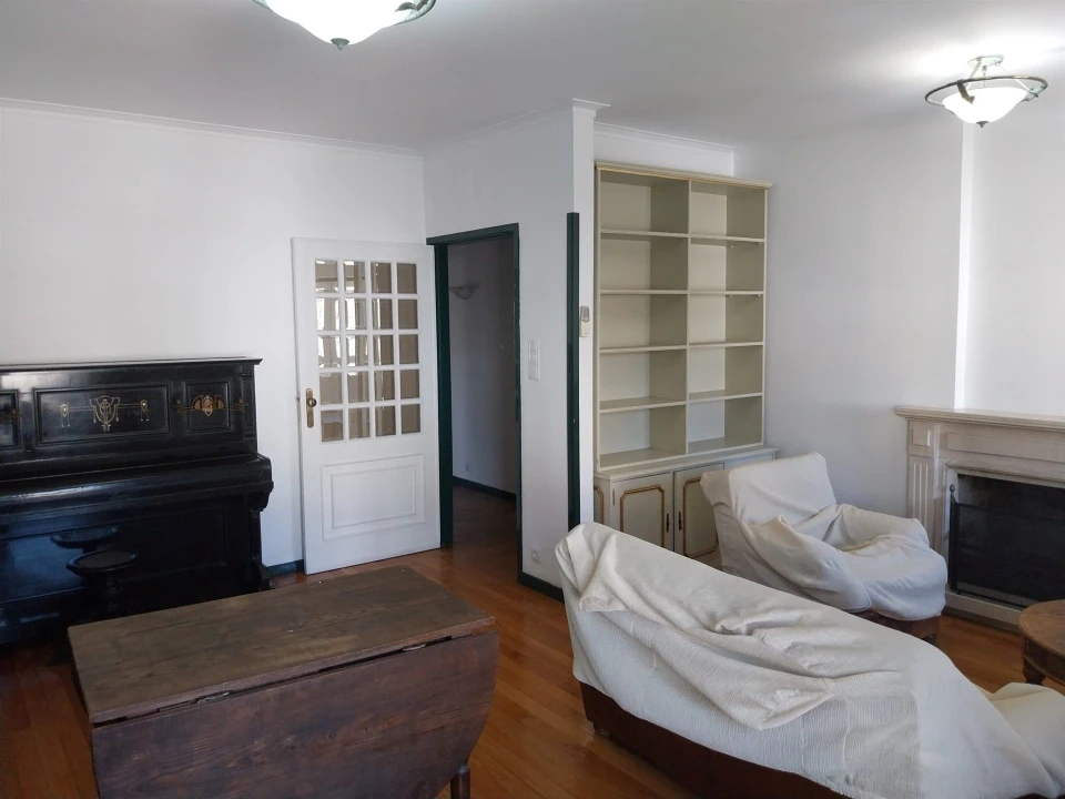 Apartamento T3 para Arrendamento em Sé Nova, Santa Cruz, Almedina e São Bartolomeu Foto 4
