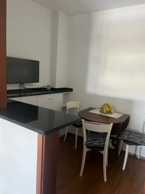 Quarto para Arrendamento em Santo Antonio dos Olivais
