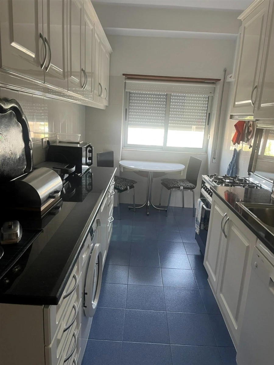 Quarto para Arrendamento em Santo Antonio dos Olivais Foto 4