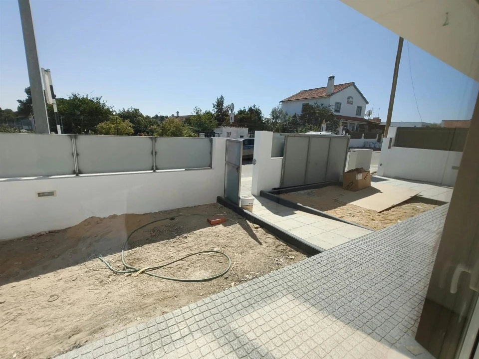 Moradia T4 para Venda em Fernao Ferro Foto 38