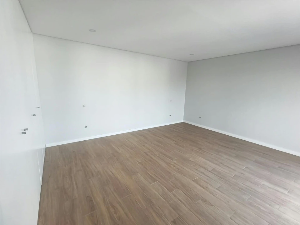 Moradia T4 para Venda em Fernao Ferro Foto 26