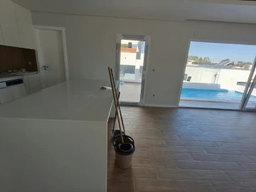 Moradia T4 para Venda em Fernao Ferro