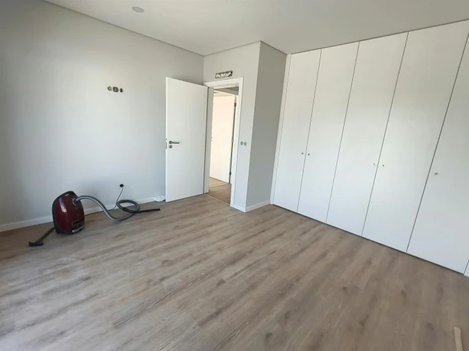 Moradia T4 para Venda em Fernao Ferro Foto 16