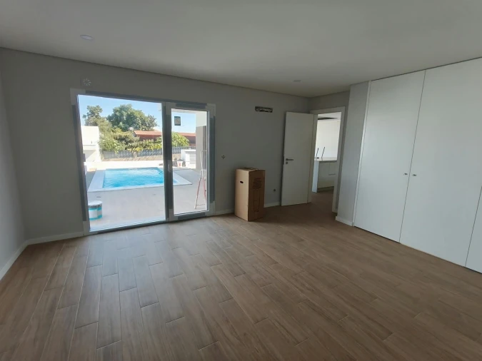 Moradia T4 para Venda em Fernao Ferro Foto 22