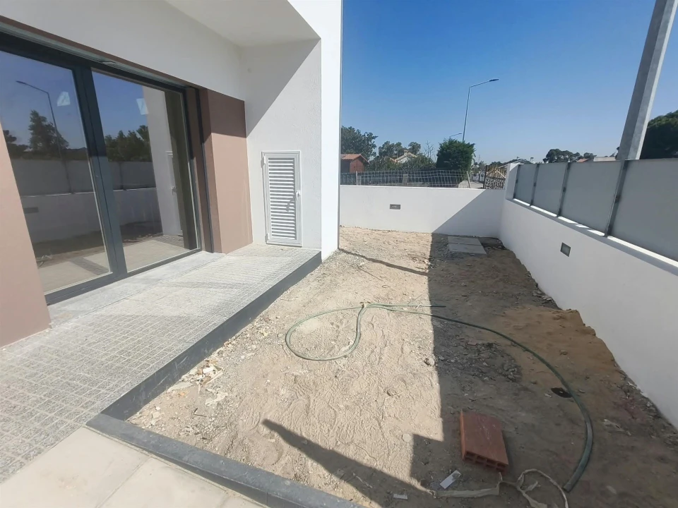 Moradia T4 para Venda em Fernao Ferro Foto 32