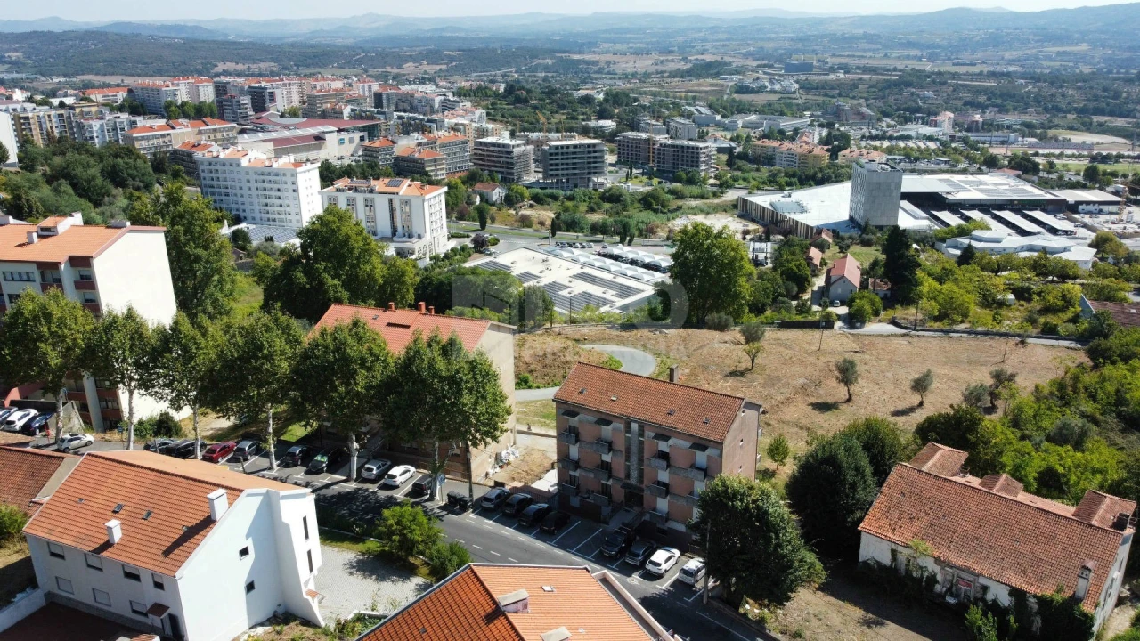 Apartamento T3 para Venda em Covilhã e Canhoso Foto 26