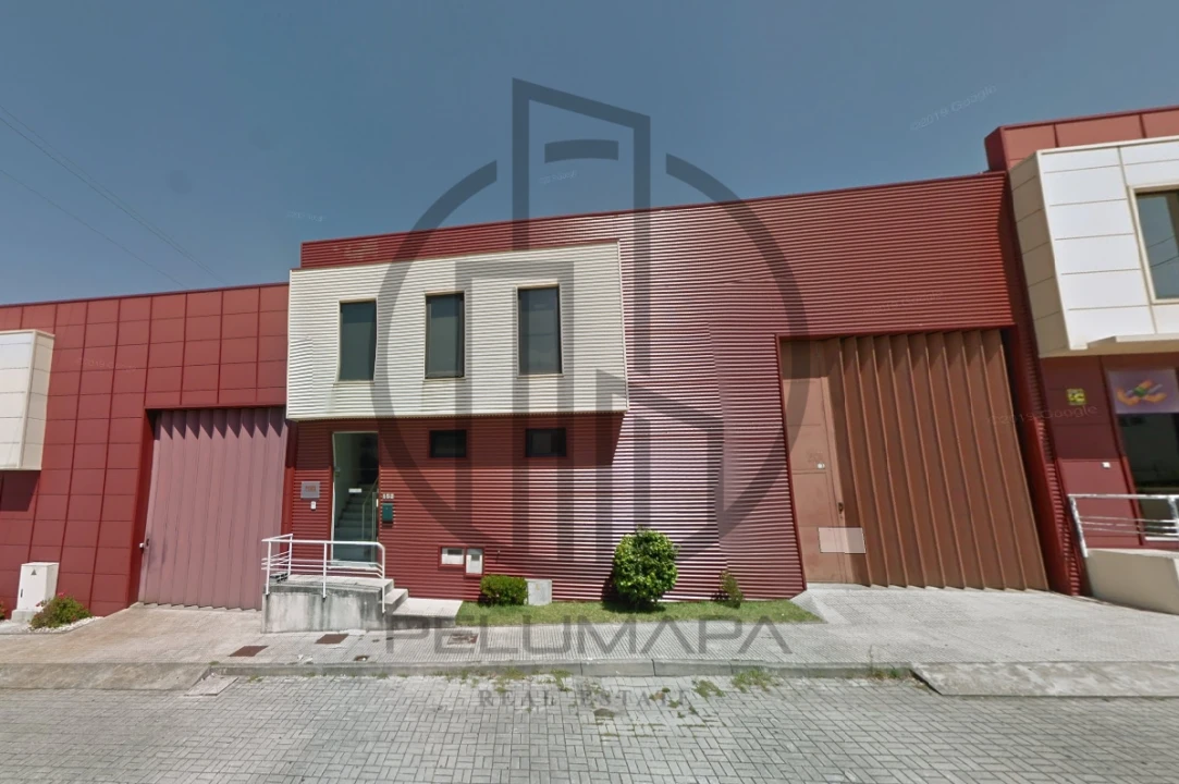 Armazém para Venda em Esmeriz e Cabeçudos Foto 1