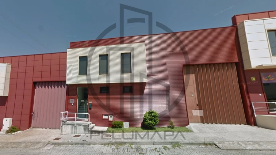 Armazém para Venda em Esmeriz e Cabeçudos