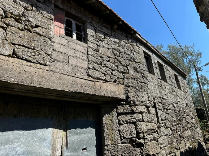 Moradia T3 para Venda em Castro Laboreiro e Lamas de Mouro Foto 5