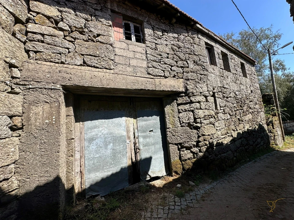 Moradia T3 para Venda em Castro Laboreiro e Lamas de Mouro Foto 4
