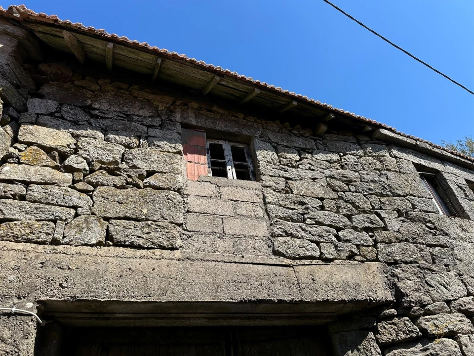 Moradia T3 para Venda em Castro Laboreiro e Lamas de Mouro Foto 3