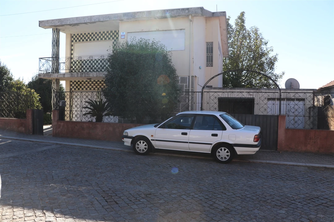 Moradia T3 para Venda em Freamunde Foto 2