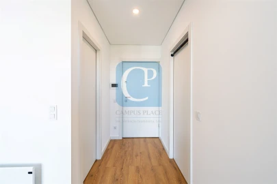 Apartamento T2 para Arrendamento em Pedrouços