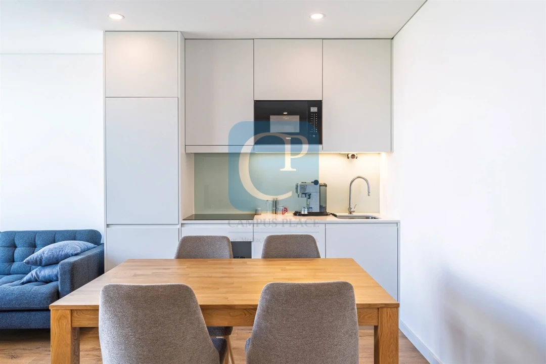 Apartamento T2 para Arrendamento em Pedrouços Foto 10
