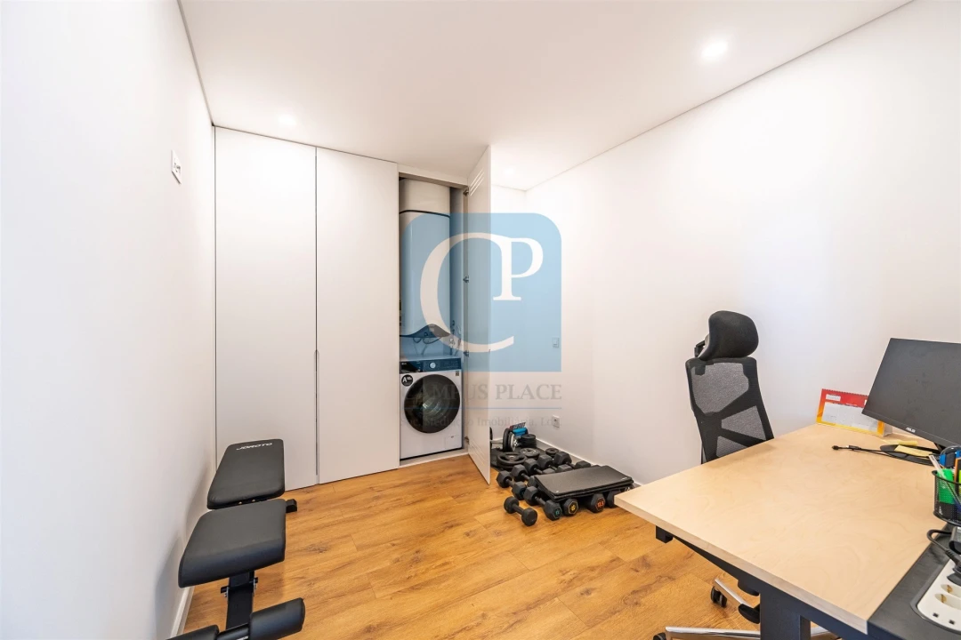 Apartamento T2 para Arrendamento em Pedrouços Foto 13