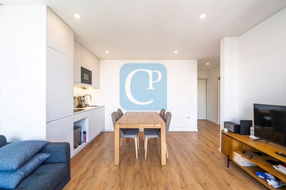 Apartamento T2 para Arrendamento em Pedrouços Foto 9