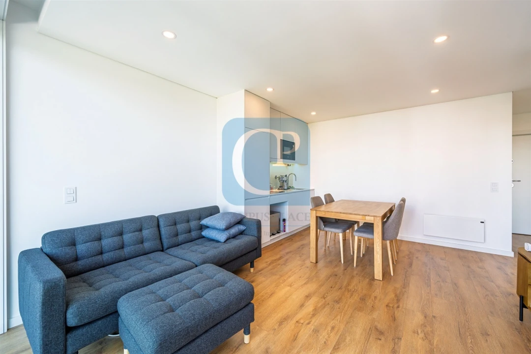 Apartamento T2 para Arrendamento em Pedrouços Foto 6