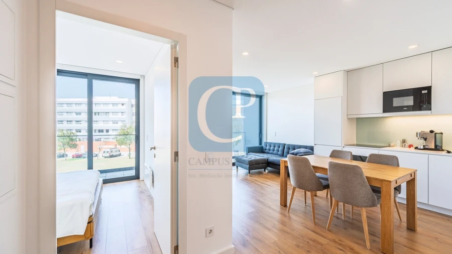 Apartamento T2 para Arrendamento em Pedrouços
