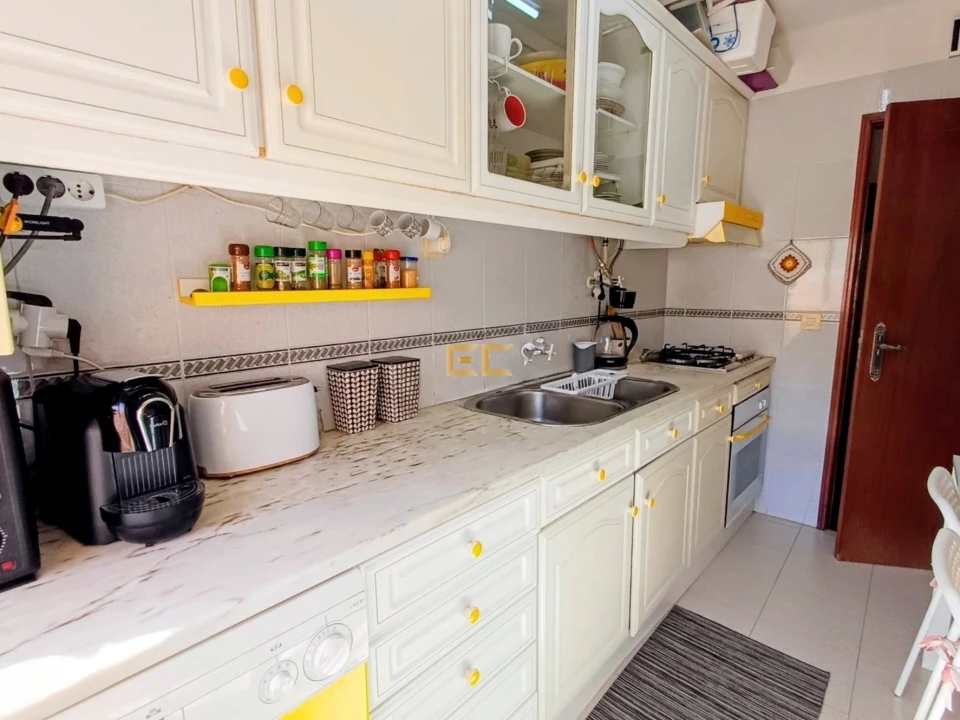 Apartamento T1 para Venda em Quiaios Foto 6