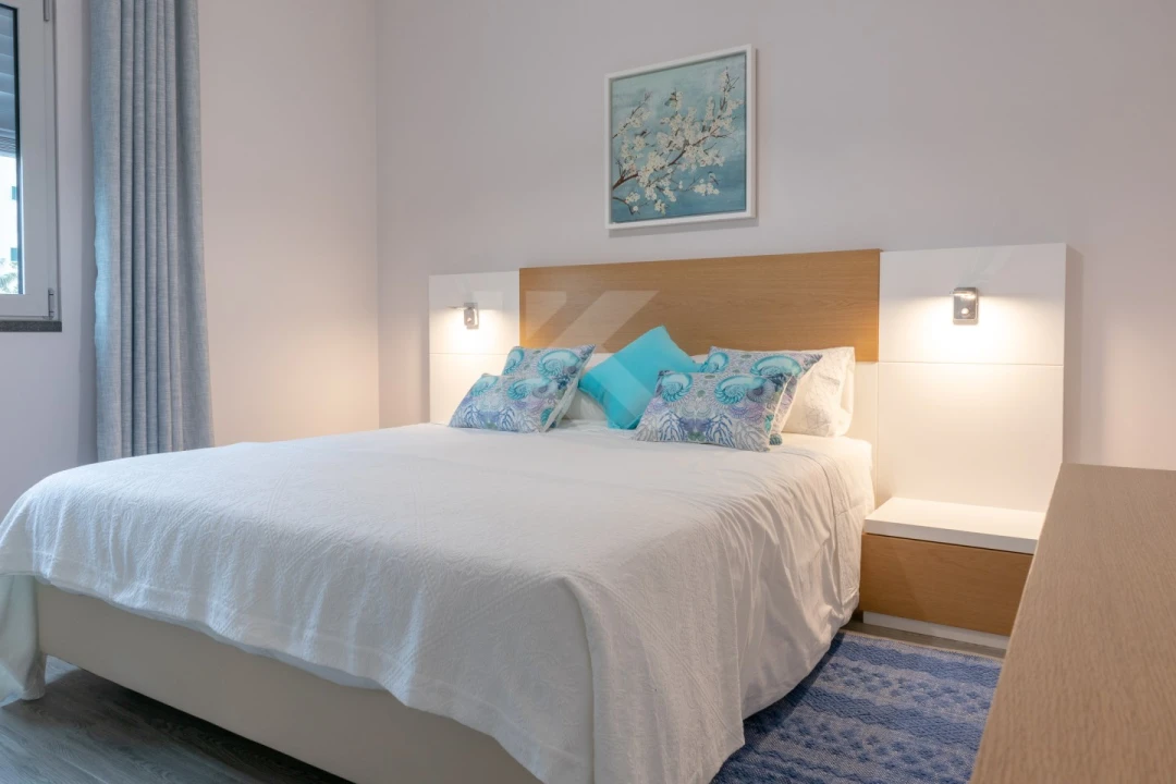 Apartamento T1 para Arrendamento em São Martinho Foto 11