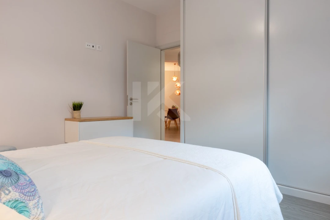 Apartamento T1 para Arrendamento em São Martinho Foto 12