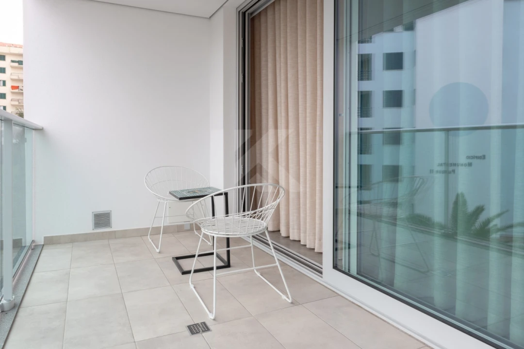 Apartamento T1 para Arrendamento em São Martinho Foto 23