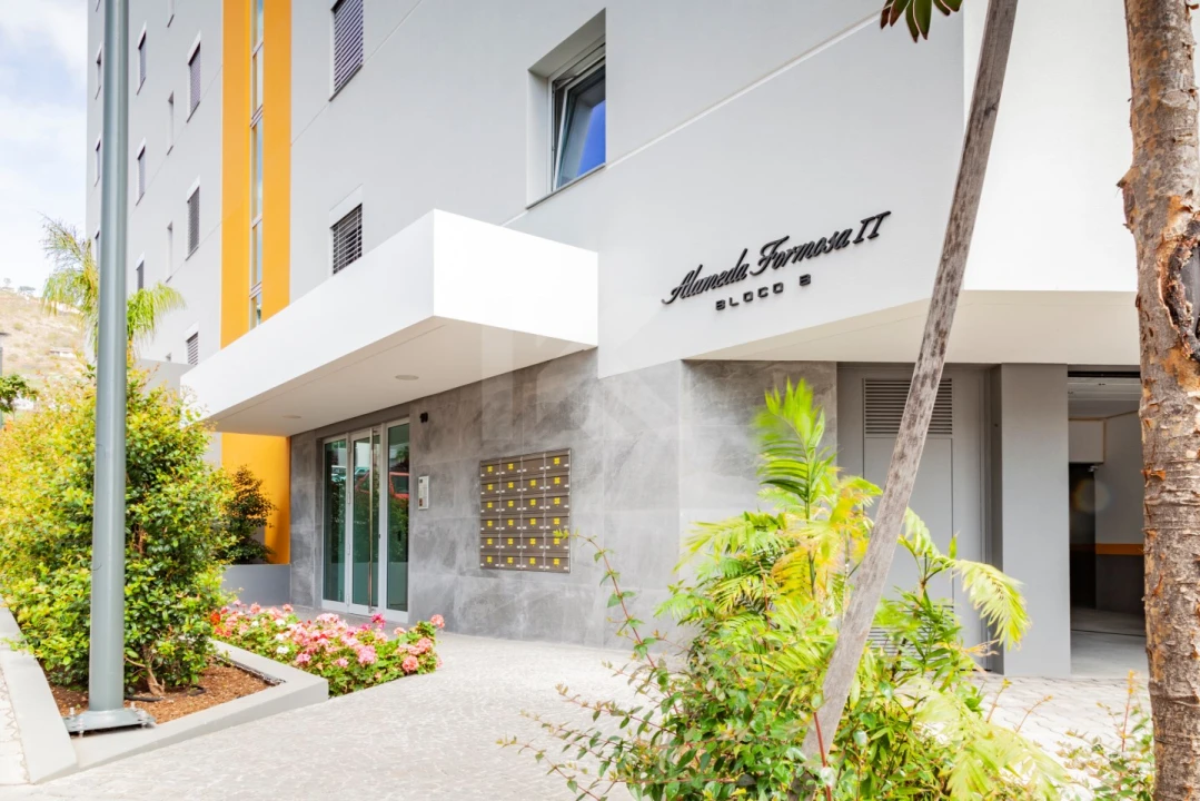 Apartamento T1 para Arrendamento em São Martinho Foto 28