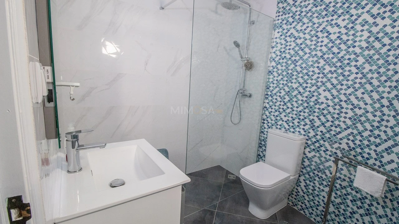 Moradia T4 para Venda em Bensafrim e Barão de São João Foto 16