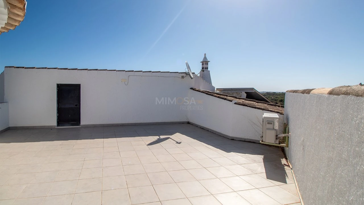 Moradia T4 para Venda em Bensafrim e Barão de São João Foto 32