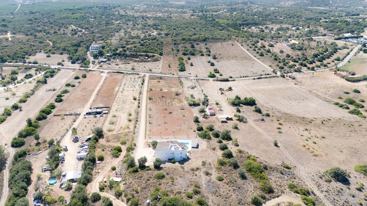 Moradia T4 para Venda em Bensafrim e Barão de São João Foto 35