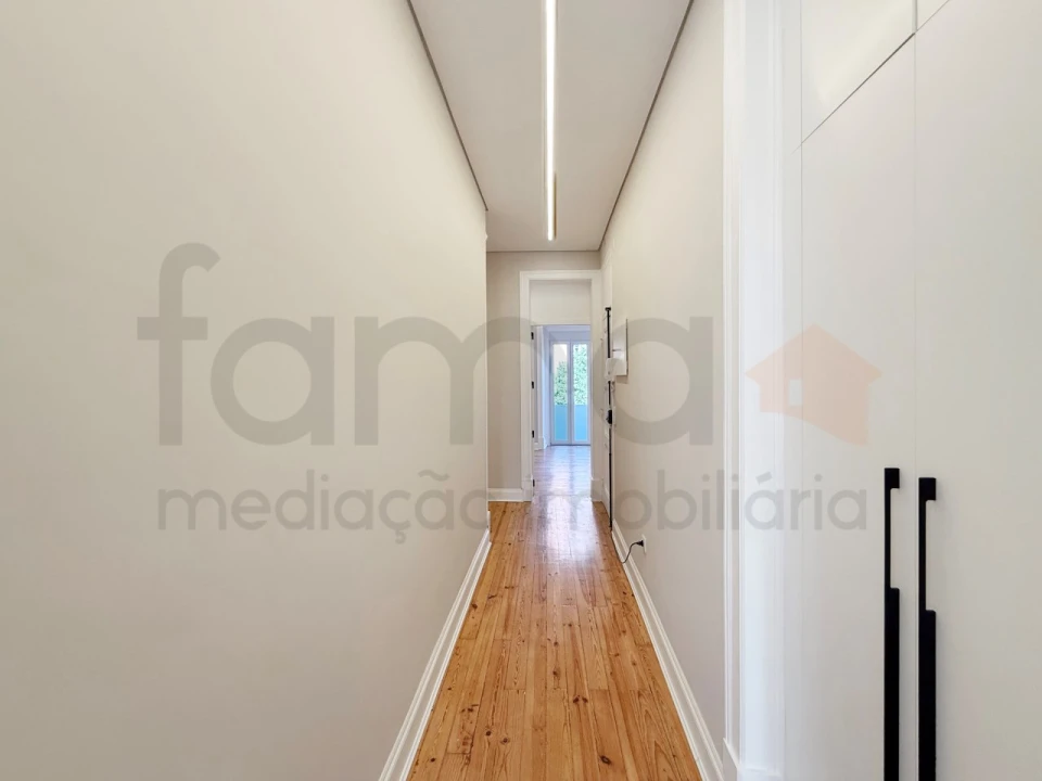 Apartamento T3 para Venda em Areeiro Foto 1