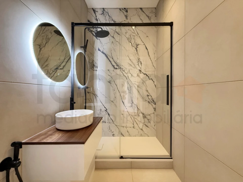 Apartamento T3 para Venda em Areeiro Foto 6