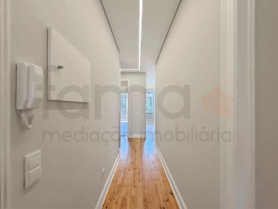 Apartamento T3 para Venda em Areeiro Foto 18