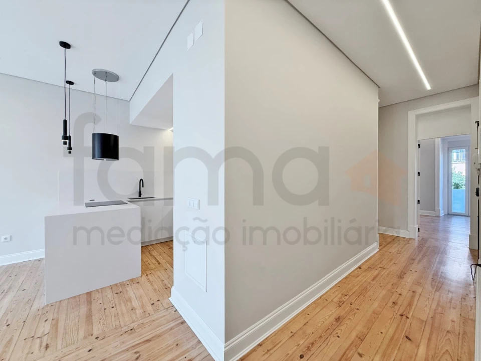 Apartamento T3 para Venda em Areeiro Foto 28