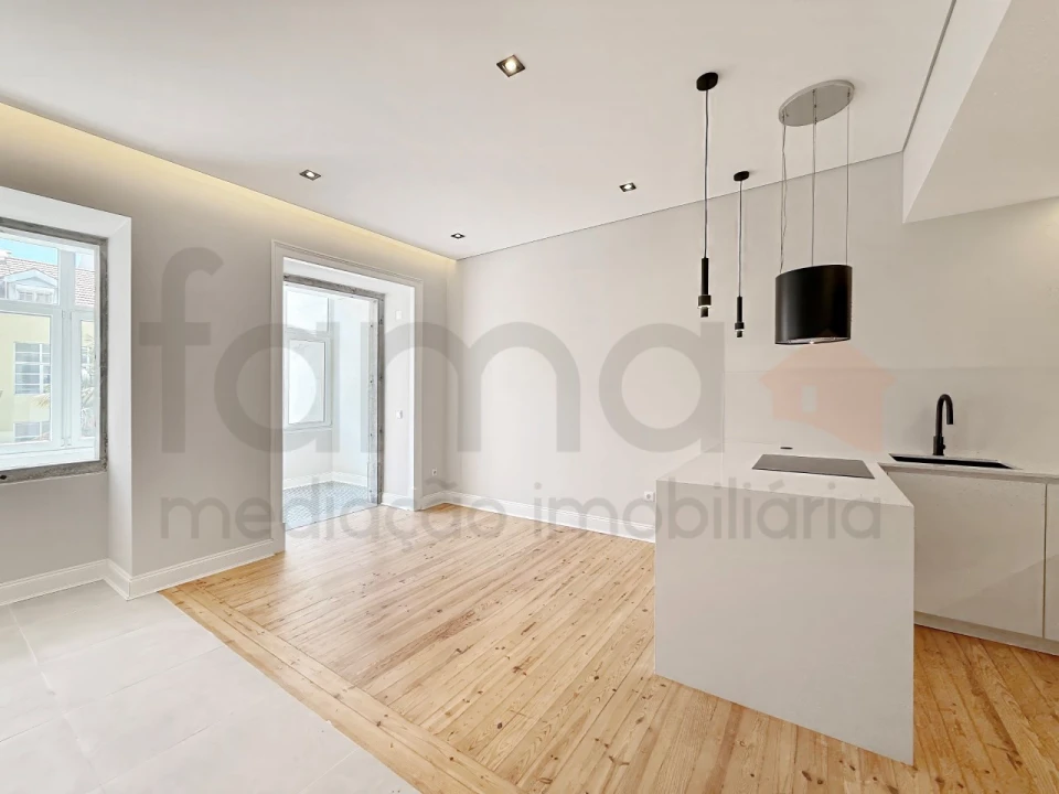 Apartamento T3 para Venda em Areeiro Foto 29