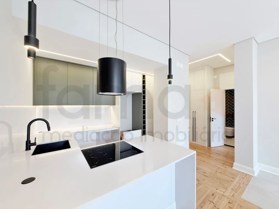 Apartamento T3 para Venda em Areeiro Foto 32