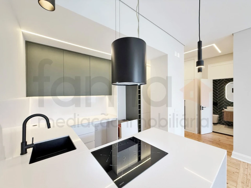 Apartamento T3 para Venda em Areeiro Foto 33