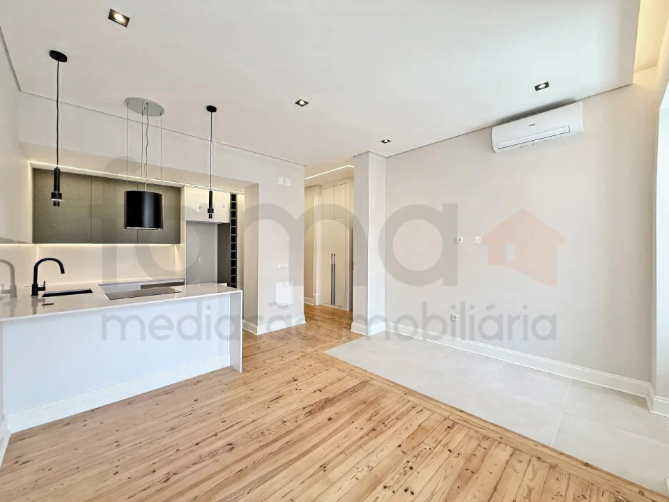 Apartamento T3 para Venda em Areeiro Foto 38