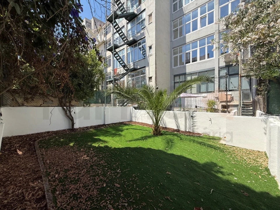 Apartamento T3 para Venda em Areeiro Foto 47