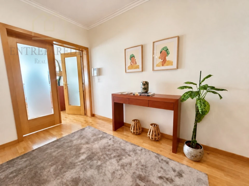 Apartamento T2 para Venda em São Felix da Marinha Foto 3