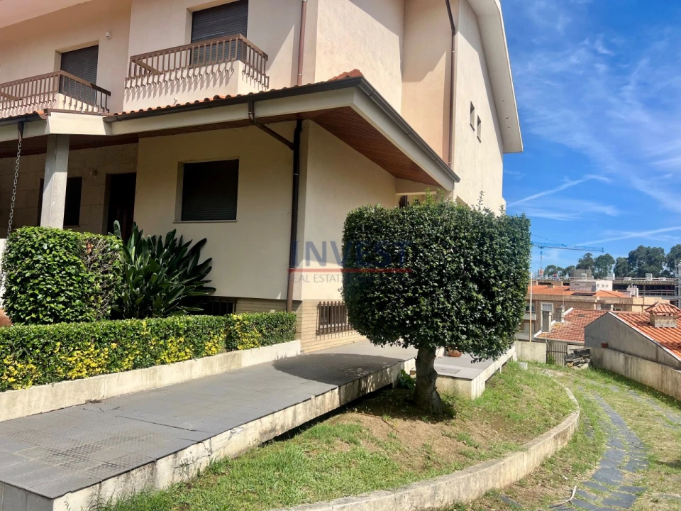 Moradia T5 para Venda em Gondomar (São Cosme), Valbom e Jovim Foto 6