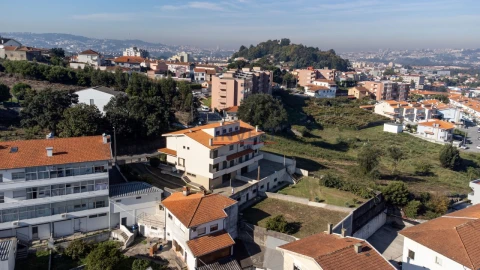 Moradia T5 para Venda em Gondomar (São Cosme), Valbom e Jovim