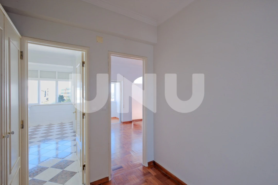 Apartamento T3 para Venda em Rio de Mouro Foto 7