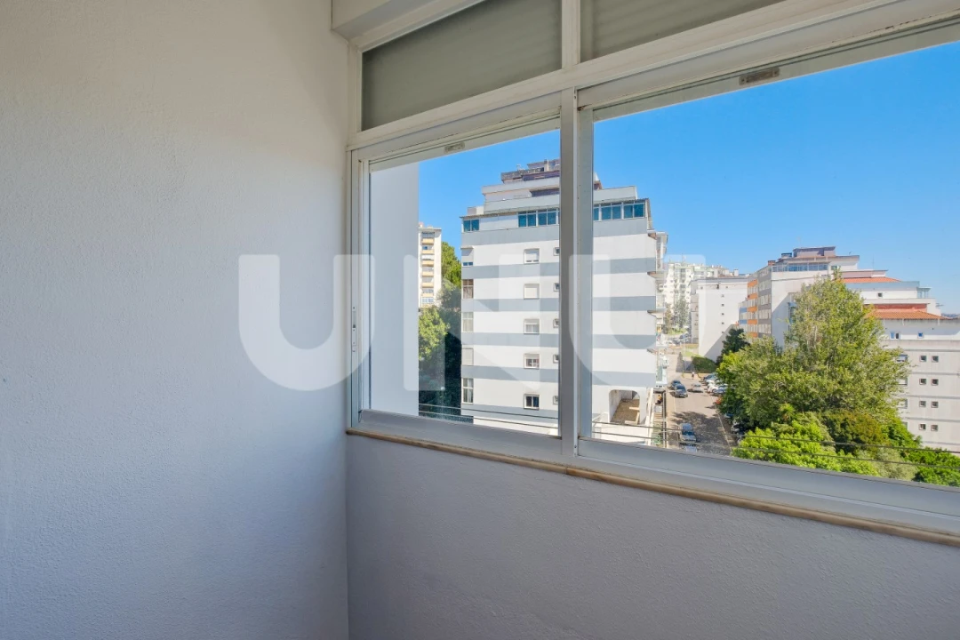 Apartamento T3 para Venda em Rio de Mouro Foto 17