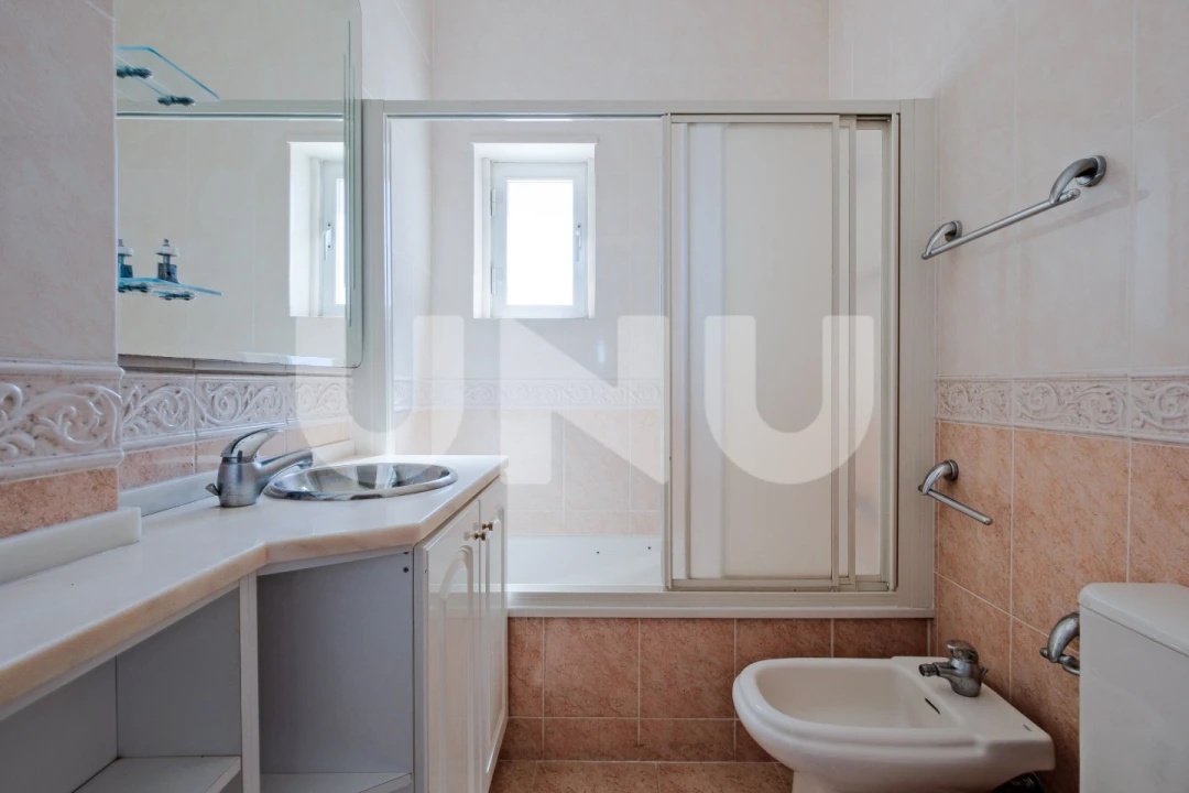 Apartamento T3 para Venda em Rio de Mouro Foto 22