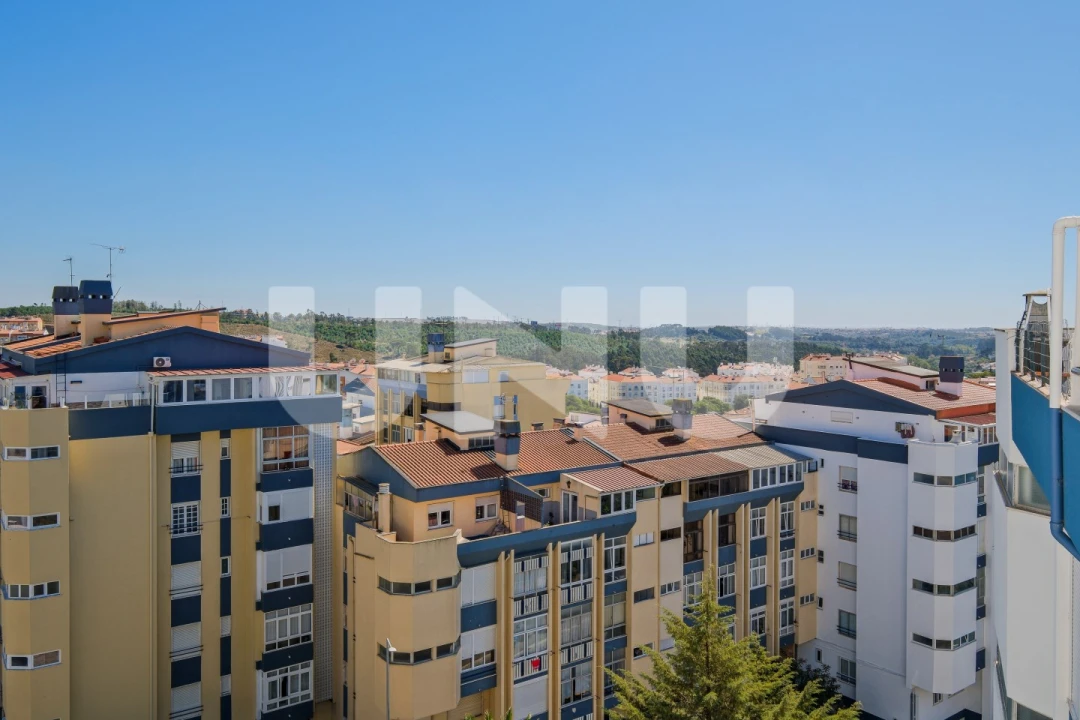 Apartamento T3 para Venda em Rio de Mouro Foto 26