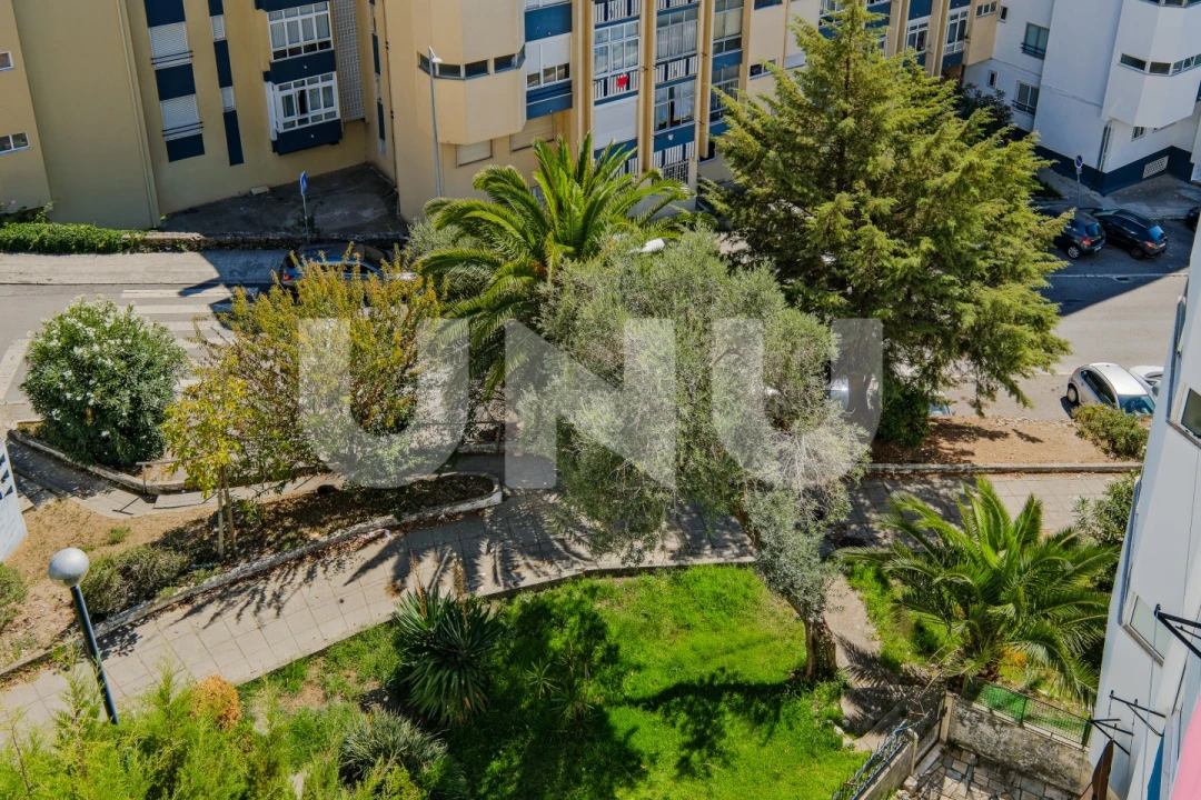 Apartamento T3 para Venda em Rio de Mouro Foto 27